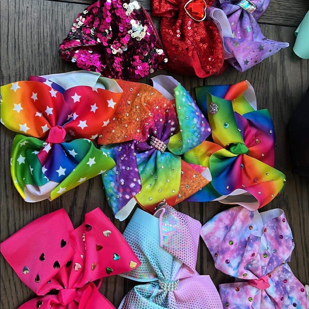 *Jojo Siwa Bows for DE*